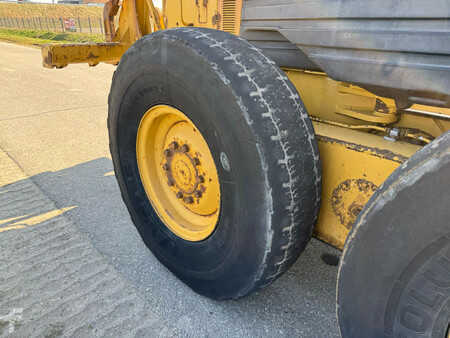 Grader 2003 Caterpillar 140H | CE-certified (12)
