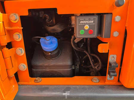 Escavadora de rastos 2021 Doosan DX140LC-5 - CE / Verachtert CW30 - GP edge bucket (28)