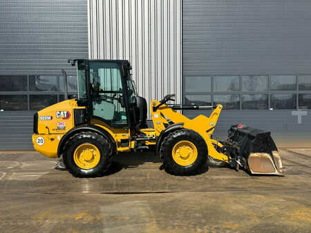 Radlader 2022 Caterpillar 908M (8)