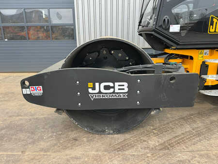 Compacteur monocylindre 2025 JCB VM166D (11)