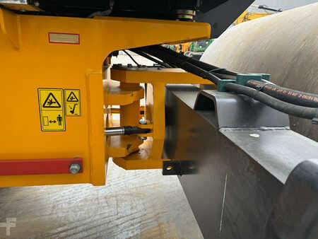 Compacteur monocylindre 2025 JCB VM166D (15)