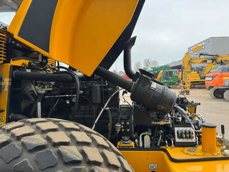 Compacteur monocylindre 2025 JCB VM166D (21)