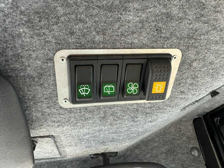 Compacteur monocylindre 2025 JCB VM166D (32)
