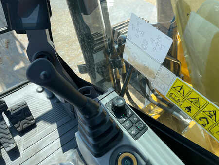 Kettenbagger 2025 Caterpillar 323D3 (21)