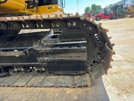 Kettenbagger 2025 Caterpillar 323D3 (16)