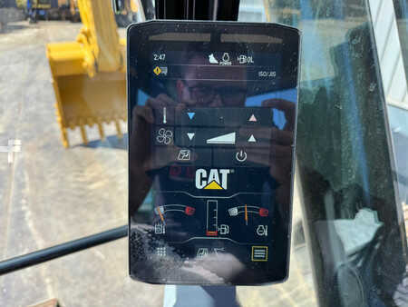 Kettenbagger 2025 Caterpillar 323D3 (24)