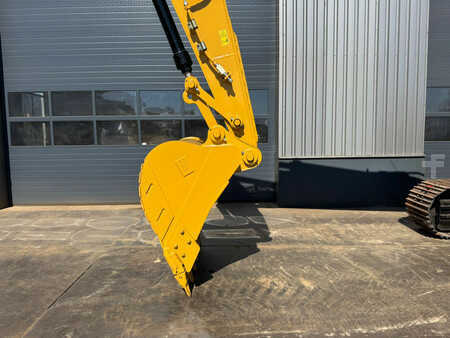 Kettenbagger 2025 Caterpillar 323D3 (8)