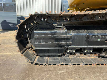 Kettenbagger 2025 Caterpillar 323D3 (9)