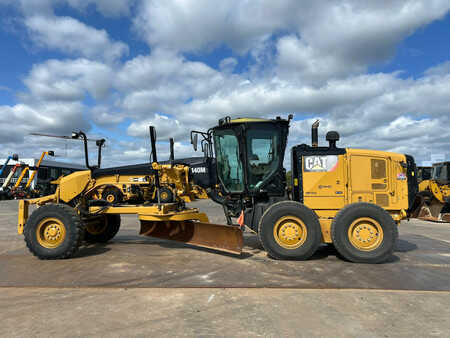 Grader 2013 Caterpillar 140M2 (2)