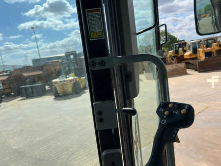 Grader 2013 Caterpillar 140M2 (29)
