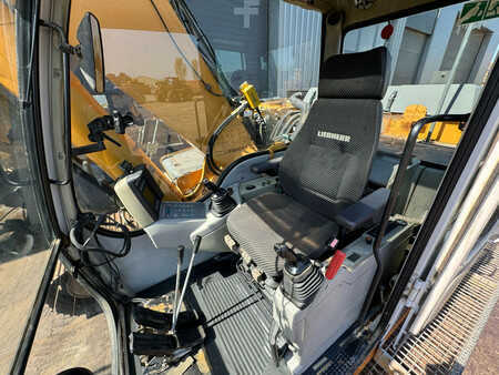 Kedjegraver 2006 Liebherr R934C HDSL (24)