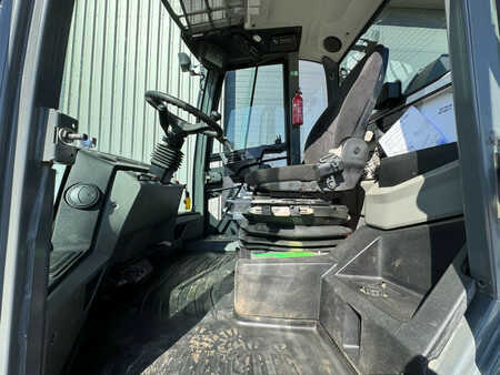 Kramer 8155 / Forks / bucket