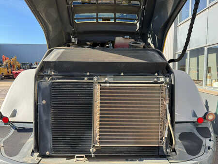 Kramer 8155 / Forks / bucket