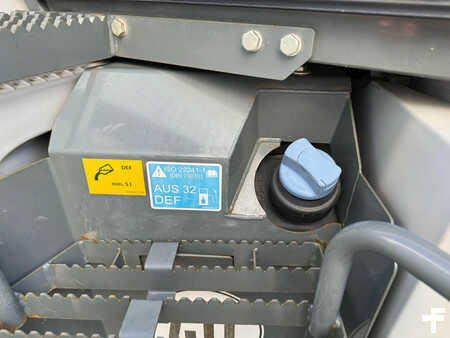 Kramer 8155 / Forks / bucket