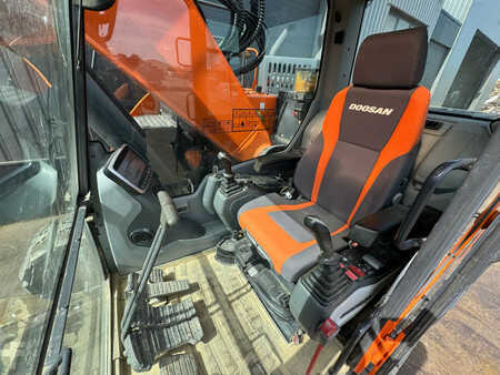 Escavatori cingolati 2018 Doosan DX235 LCR-5 (20)