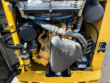 Carregadeira de rodas 2025 Caterpillar 216B3 (9)