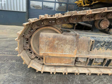 Beltegraver 2018 Caterpillar 352F (16)