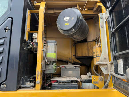 Beltegraver 2018 Caterpillar 352F (26)
