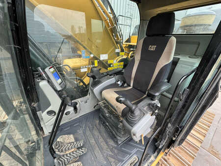 Beltegraver 2018 Caterpillar 352F (29)