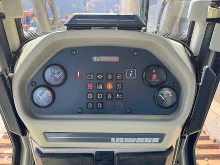 Telaketjupuskutraktorit 2013 Liebherr PR734 LGP / GPS trimble (27)