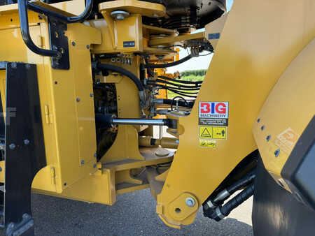 Kolové nakladače 2024 Caterpillar 980 (14)