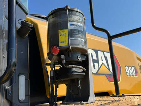 Kolové nakladače 2024 Caterpillar 980 (16)