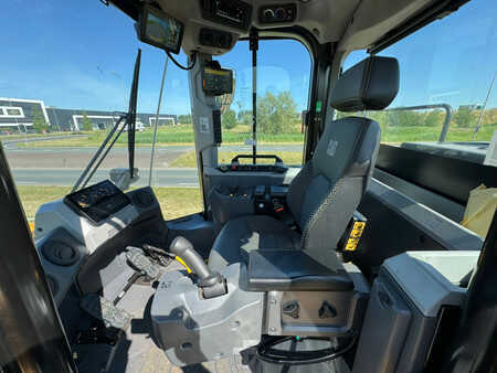 Kolové nakladače 2024 Caterpillar 980 (20)
