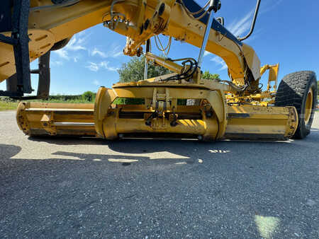 Grejdry 2009 Caterpillar 140M (14)