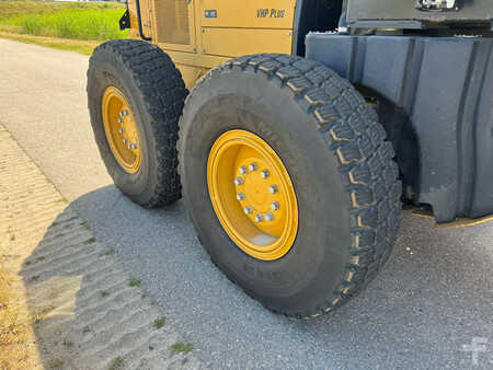 Grejdry 2009 Caterpillar 140M (16)