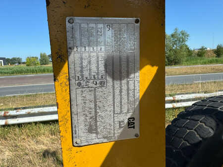 Grejdry 2009 Caterpillar 140M (19)
