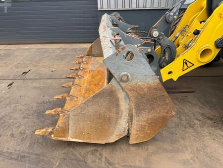 Radlader 2020 Kramer 8155 / Forks / bucket (14)