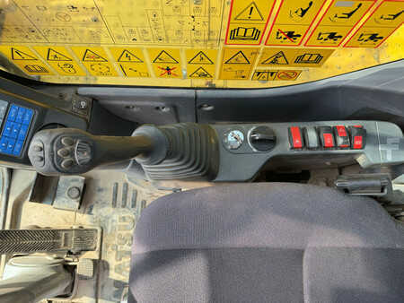 Pelle sur pneus 2018 Komatsu PW118MR-11 (34)