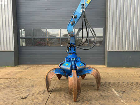 Grúas móviles 2015 Fuchs MHL 250 (12)