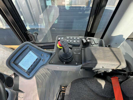 Compacteur monocylindre 2018 Caterpillar CS66B (26)