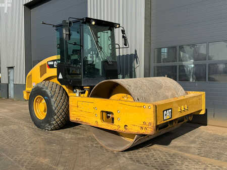 Enkelt tromlekomprimator 2018 Caterpillar CS66B (7)