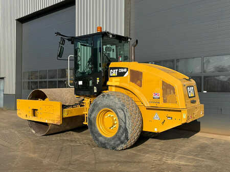 Enkelt tromlekomprimator 2018 Caterpillar CS64 (3)