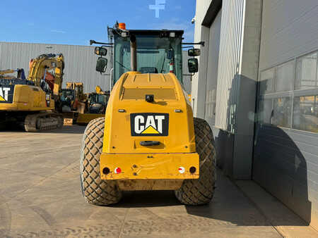 Enkelt tromlekomprimator 2018 Caterpillar CS64 (4)