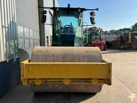Enkelt tromlekomprimator 2018 Caterpillar CS64 (8)