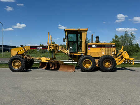 Grejdry 1996 Caterpillar 140H 3306 engine (1)