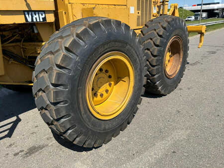 Grejdry 1996 Caterpillar 140H 3306 engine (12)