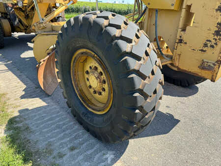 Grejdry 1996 Caterpillar 140H 3306 engine (17)