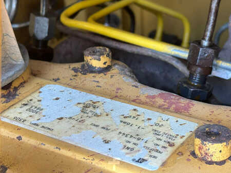 Grejdry 1996 Caterpillar 140H 3306 engine (23)