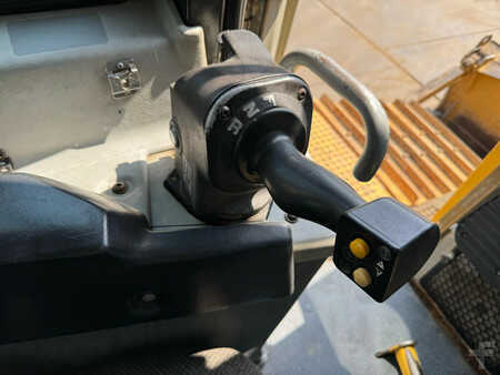 Telaketjupuskutraktorit 2007 Caterpillar D6R LGP (22)