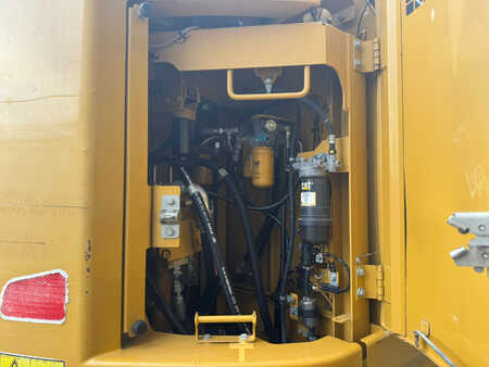 Excavadoras de cadenas 2018 Caterpillar 325F LCR | 3 x bucket (17)
