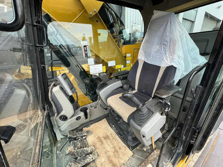 Excavadoras de cadenas 2018 Caterpillar 325F LCR | 3 x bucket (31)