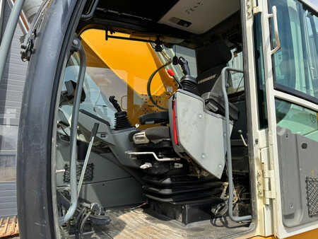 Koparki gąsienicowe 2021 Liebherr R945 S-HD (R944 / R946 / R950) (23)