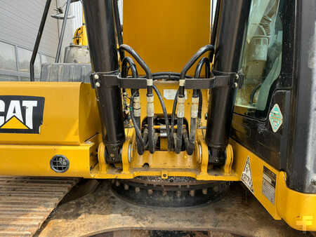 Hydraulic Excavators 2018 Caterpillar 323 (20)