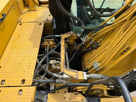 Hydraulic Excavators 2018 Caterpillar 323 (21)