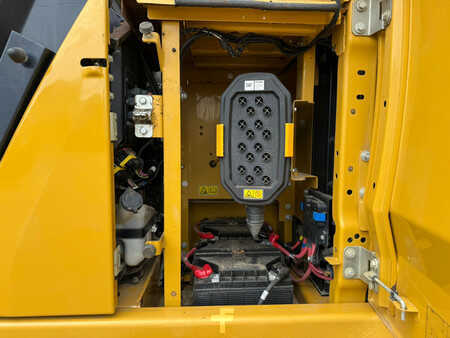 Hydraulic Excavators 2018 Caterpillar 323 (22)