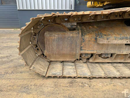 Hydraulic Excavators 2018 Caterpillar 323 (9)